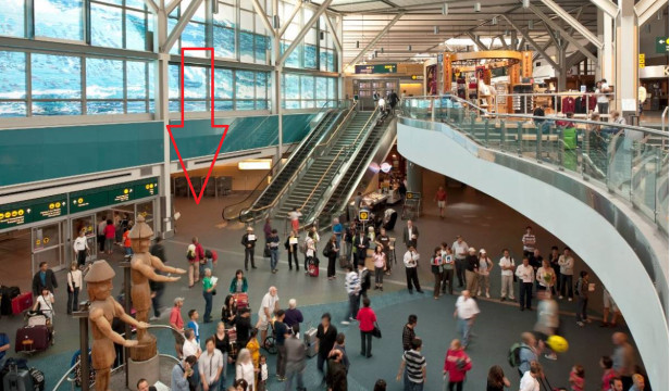 YVR Skylynx Airport kiosk